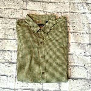 Men’s VanHeusen Button Down Shirt